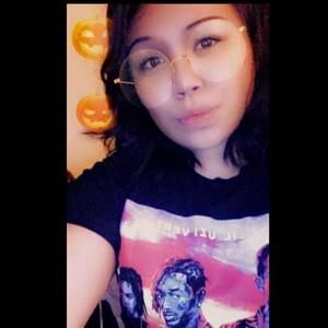 Meet your Posher, Danika